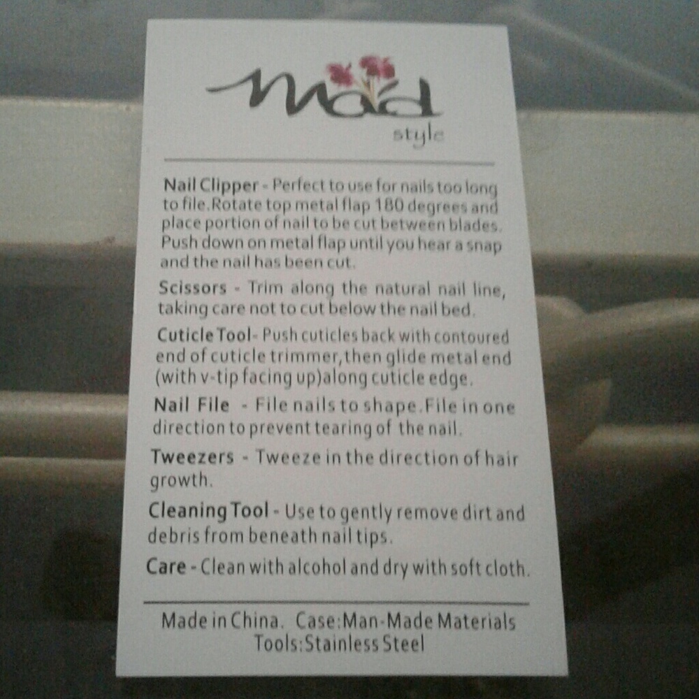 Manicure Kit - Picture 4 of 7